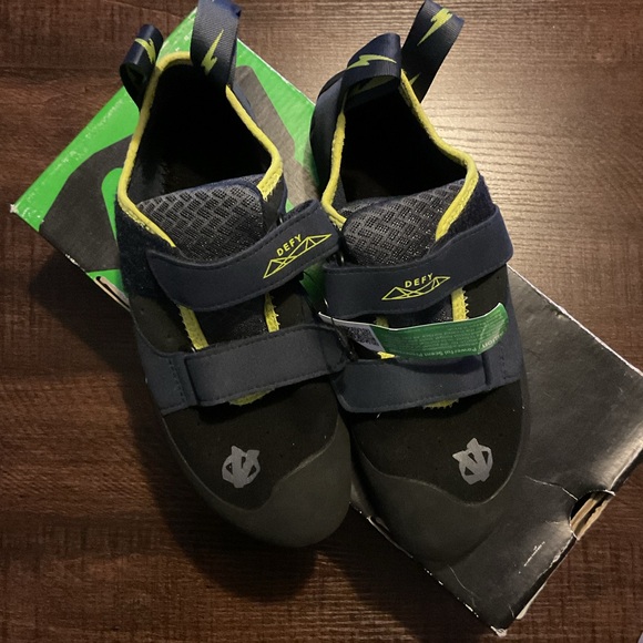 EVOLV Defy Black - Rock Climbing Shoes - Picture 1 of 9